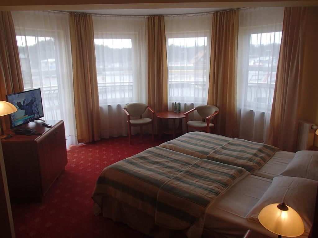 אוסטקה Hotel Morze מראה חיצוני תמונה
