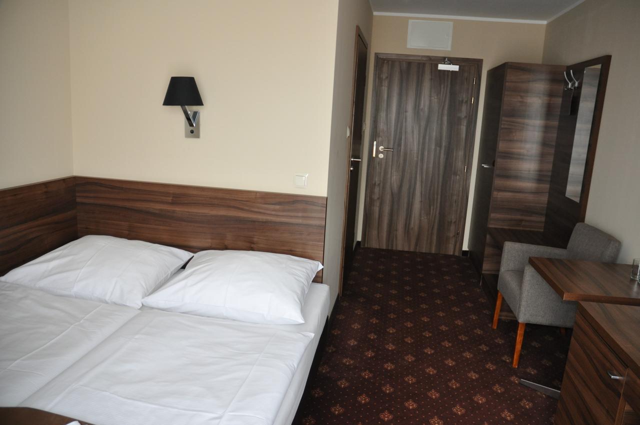 אוסטקה Hotel Morze מראה חיצוני תמונה